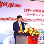 Ông Nguyễn Thanh Hùng, Phó chủ tịch HĐQT Vietjet phát biểu công bố đường bay mới và đón chứng nhận thành viên Liên đoàn kinh tế Nhật Bản